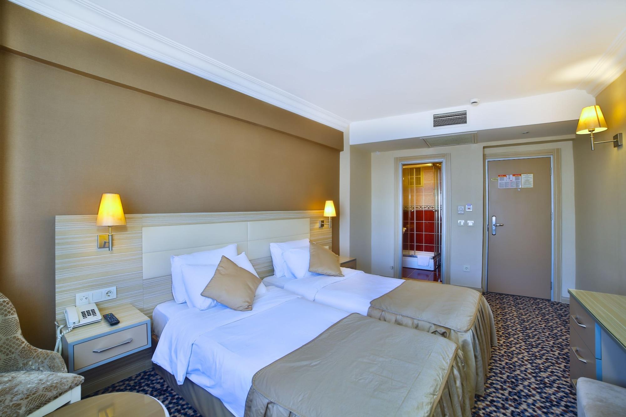 Hotel Grand Emin Istanbul Exterior photo
