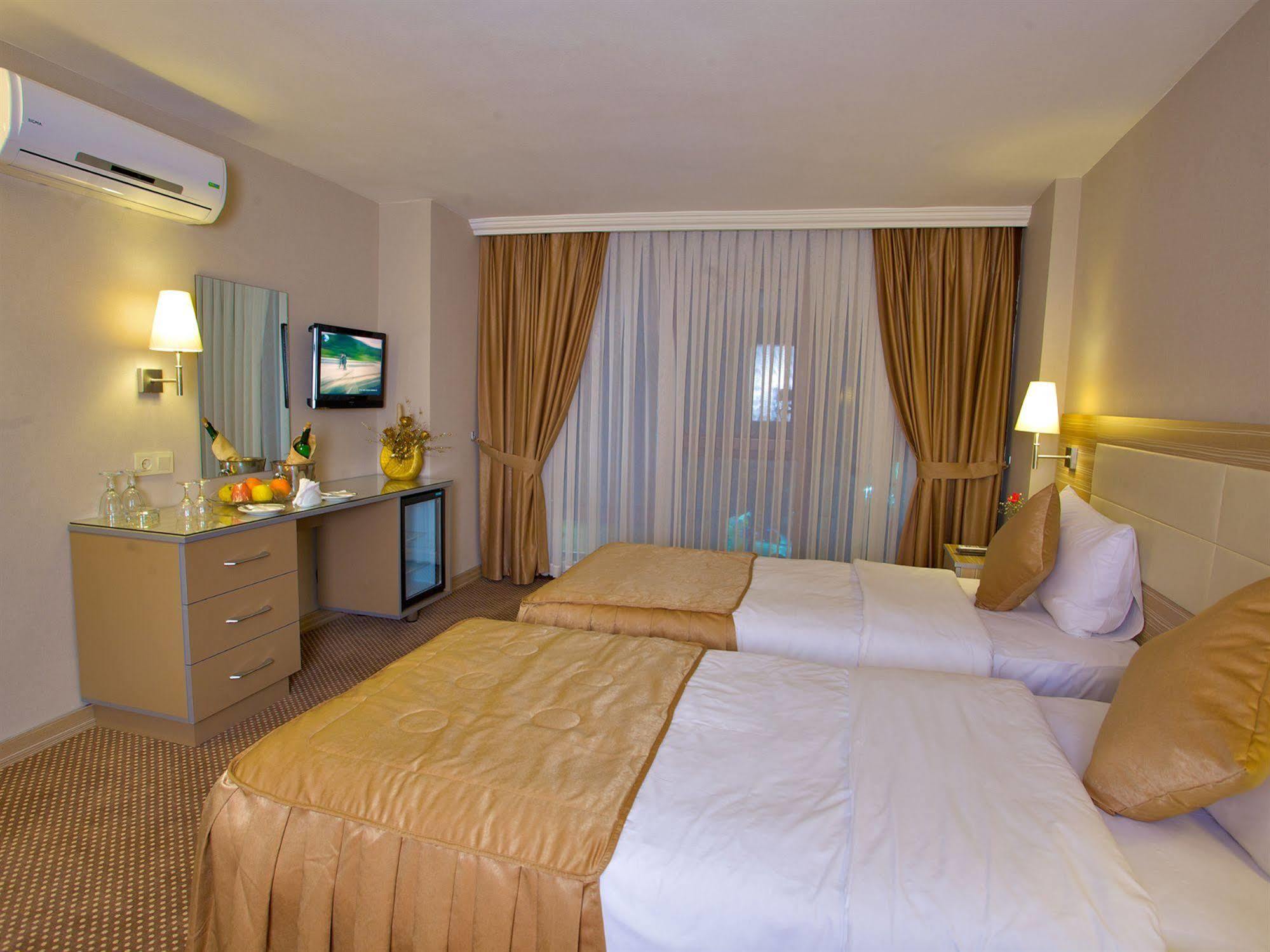 Hotel Grand Emin Istanbul Exterior photo
